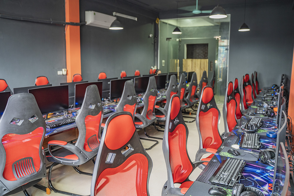 LẮP ĐẶT PHÒNG NET 20 MÁY