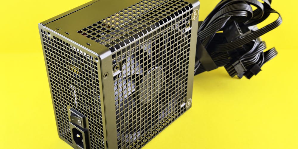 H1 So sánh PSU rẻ tiền và cao cấp khi bị lỗi 3 H1 So sánh PSU rẻ tiền và cao cấp khi bị lỗi