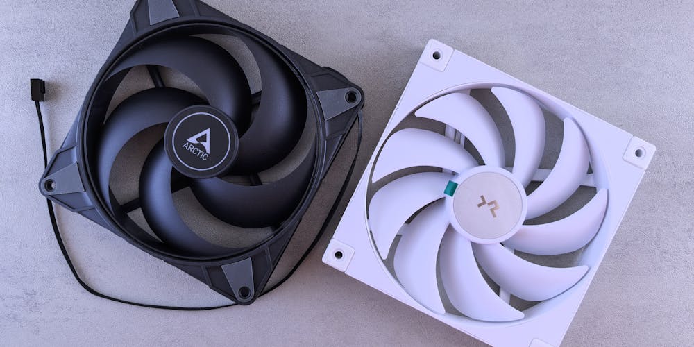 So Sánh Quạt Tản Nhiệt PWM vs DC 3 So Sánh Quạt Tản Nhiệt PWM vs DC